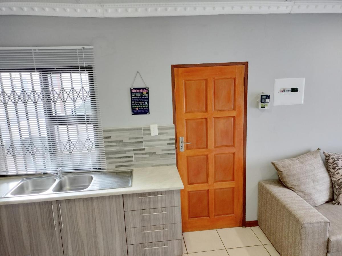 Sunrise Guesthouse Pretoria-Noord Εξωτερικό φωτογραφία